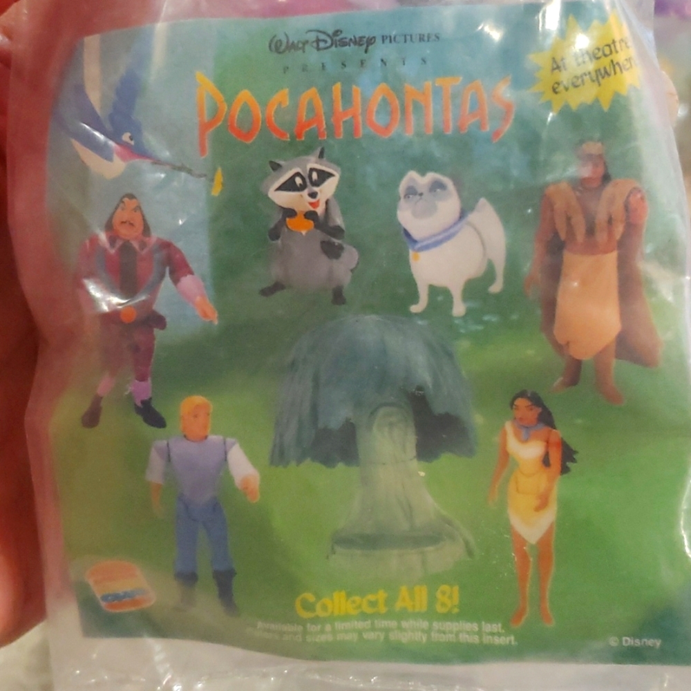 (6 of 8) 1995 Pocahontas Burger King Kids Meal Toys UNOPENED